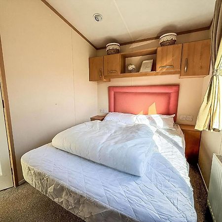 Lovely 6 Berth Caravan For Hire At Manor Park In Hunstanton Norfolk Ref 23044S Ngoại thất bức ảnh